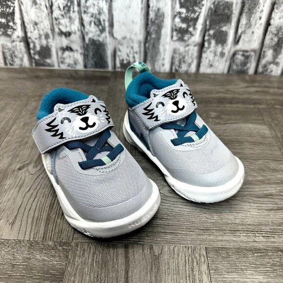 Nike Team Hustle 10 Lil Wolf Gray/White Infant size 4c - Picture 3 of 9